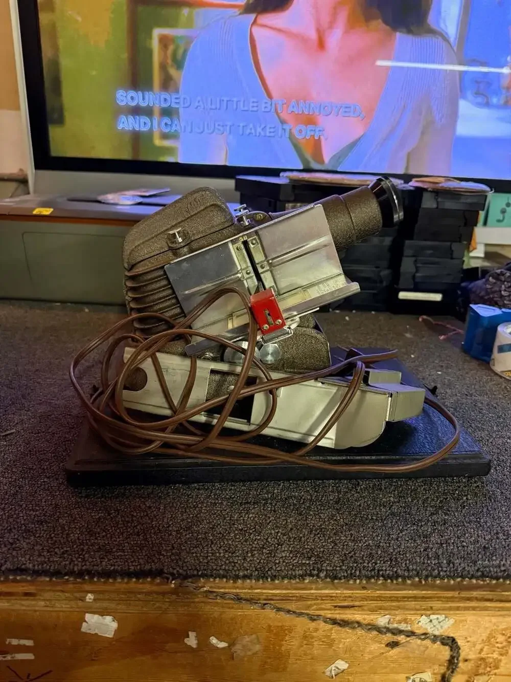 GoldE Manumatic Model 300-P-1042 Blower Cooled Slide Projector